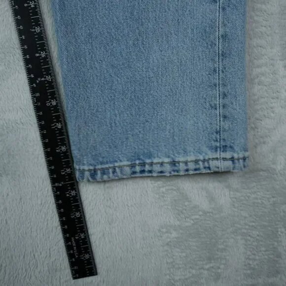 Levis Mens 501 Size 34x32 Denim Jeans Blue Straight Leg 5 Pocket Design - Picture 5 of 10